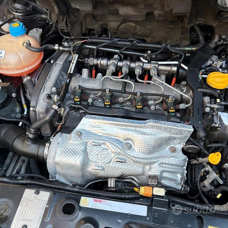 Usata Alfa Romeo Giulietta 170 CV (125 kW) 2012 Nero Utilitaria