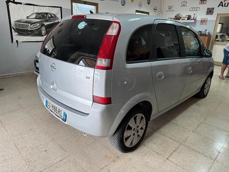 Usata Opel Meriva Cosmo 101 CV (74 kW) 2004 Argento Monovolume