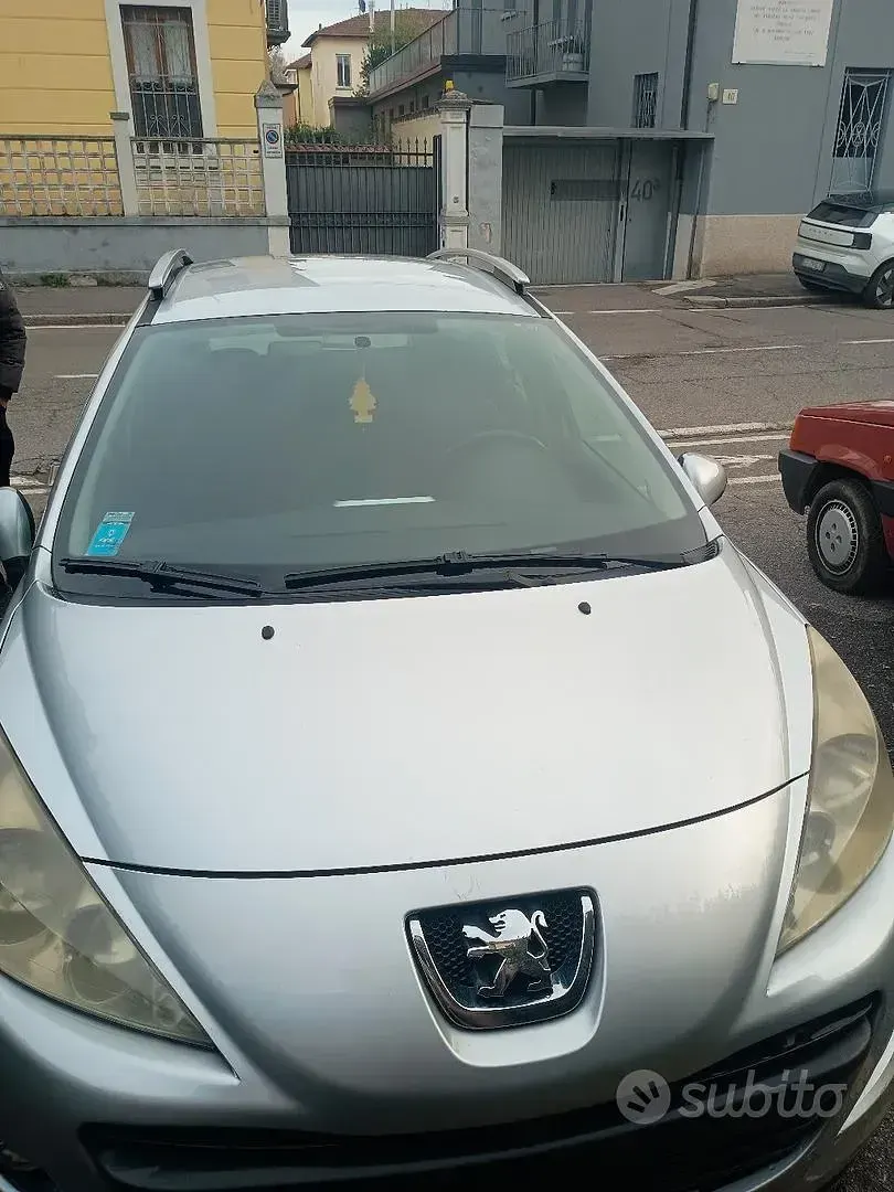Usata Peugeot 207 75 CV (55 kW) 2009 Grigio Station wagon