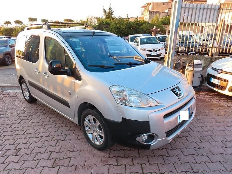 Usata Peugeot Partner Tepee Outdoor 108 CV (79 kW) 2008 Grigio Monovolume