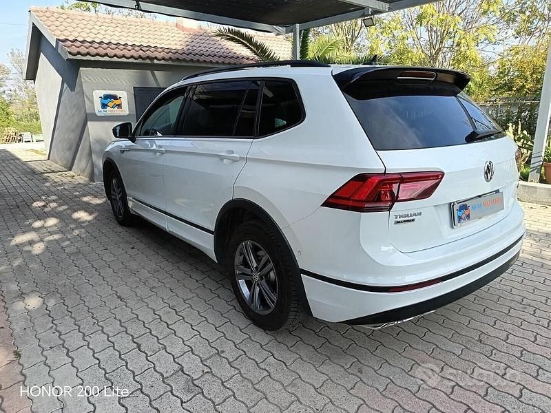 Usata VW Tiguan Allspace R-line 150 CV (110 kW) 2020 Bianco SUV