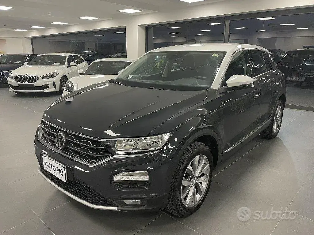 Usata VW T-Roc Style 116 CV (85 kW) 2019 Grigio SUV