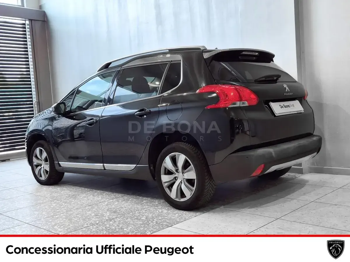 Usata Peugeot 2008 Active 92 CV (67 kW) 2015 Nero SUV