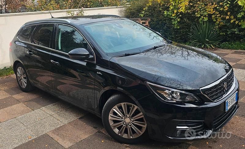 Usata Peugeot 308 SW Allure 131 CV (96 kW) 2021 Nero Station wagon