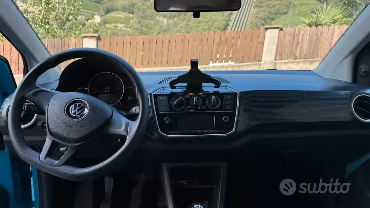 Usata VW up! 60 CV (44 kW) 2021 Bluazzurro Utilitaria