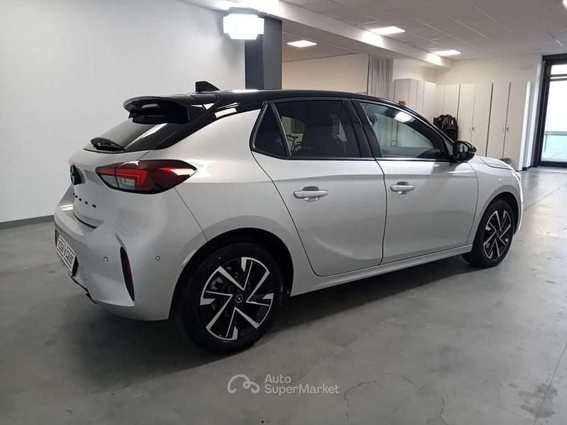 Usata Opel Corsa 101 CV (74 kW) 2024 Gray Utilitaria