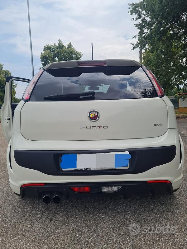 Usata Abarth Punto Evo 165 CV (121 kW) 2011 Bianco Utilitaria
