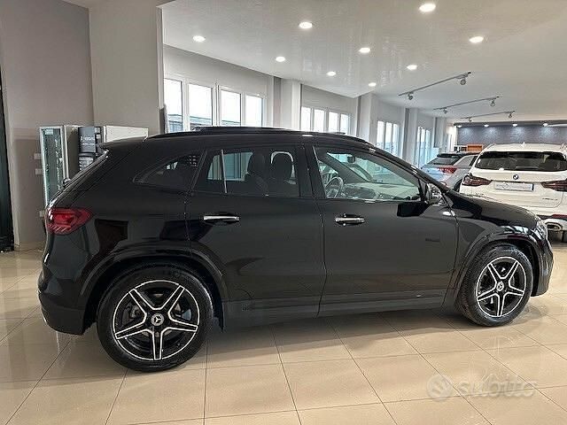 Usata Mercedes GLA200 AMG Line Premium Plus 150 CV (110 kW) 2024 Nero SUV