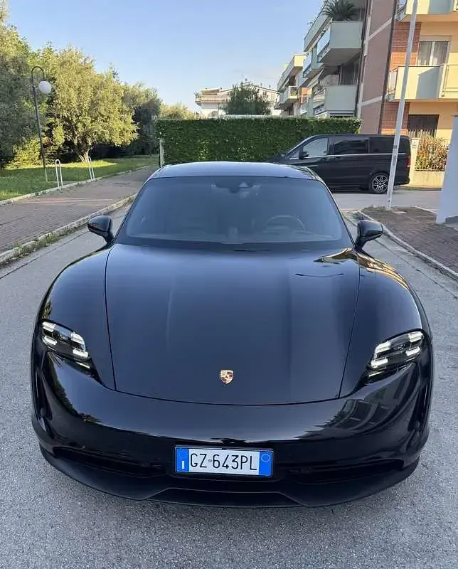 Usata Porsche Taycan Performance Package 139 kW (190 CV) 2023 Berlina