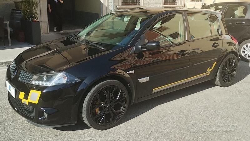 Usata Renault Mégane II 225 CV (165 kW) 2005 Nero Berlina