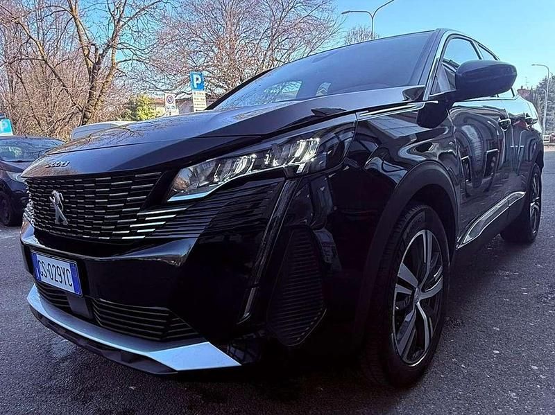 Usata Peugeot 3008 Allure 131 CV (96 kW) 2024 Nero SUV