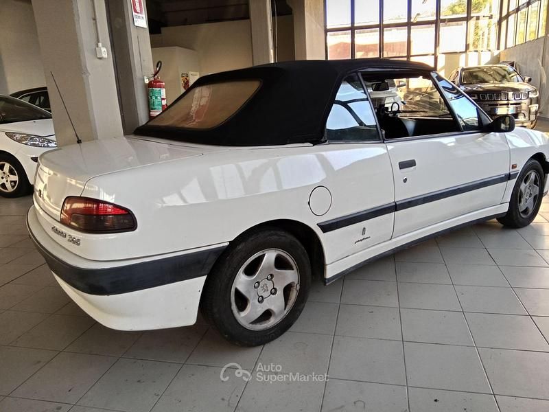 Usata Peugeot 306 Cabriolet 101 CV (74 kW) 1994 Bianco Cabrio