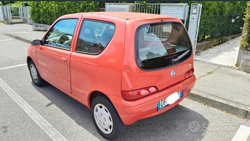 Käytetty Fiat Seicento Active 54 HP (39 kW) 2007 Punainen Viistoperä