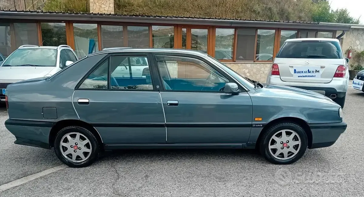 Usata Lancia Dedra S 90 CV (66 kW) 1992 Grigio Berlina