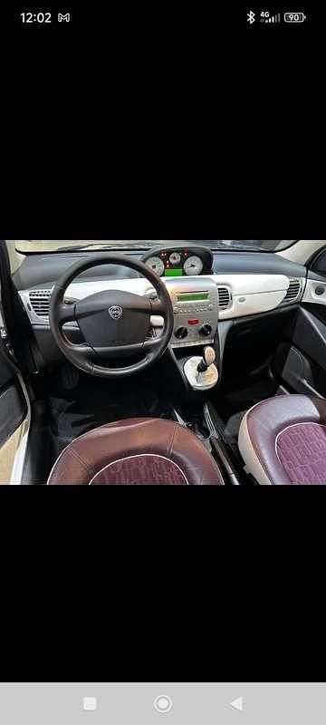 Usata Lancia Ypsilon 60 CV (44 kW) 2010 Bianco Utilitaria