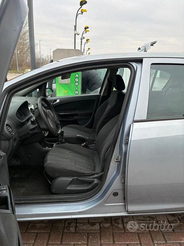 Usata Opel Corsa Club 80 CV (58 kW) 2008 Grigio Utilitaria