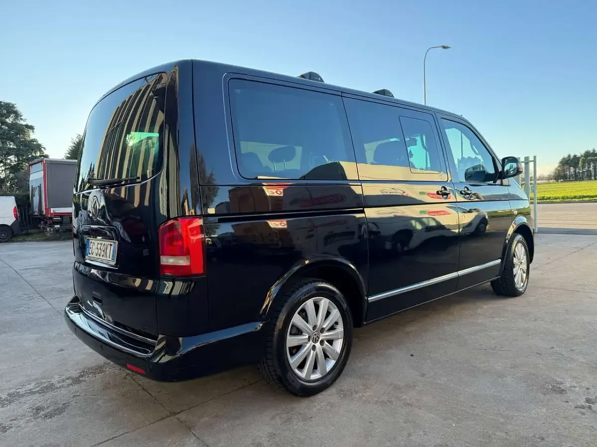 Usata VW Multivan 179 CV (131 kW) 2010 Nero Monovolume