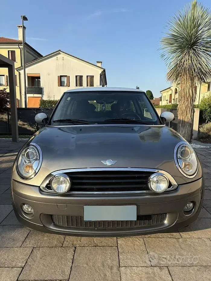 Usata Mini ONE 75 CV (55 kW) 2010 Grigio Utilitaria