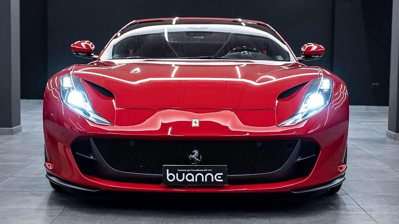 Usata Ferrari 812 799 CV (587 kW) 2024 Rosso corsa Cabrio