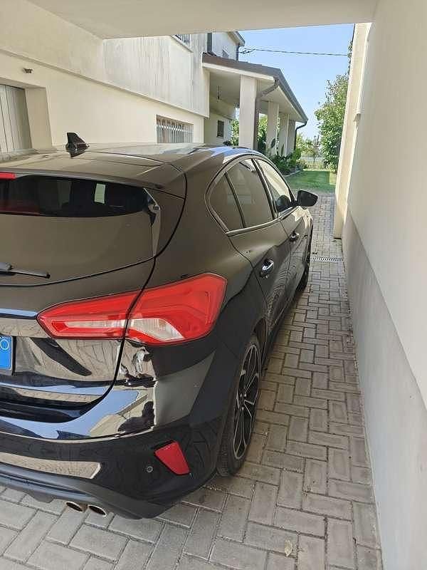 Usata Ford Focus ST-Line 182 CV (133 kW) 2019 Nero Berlina