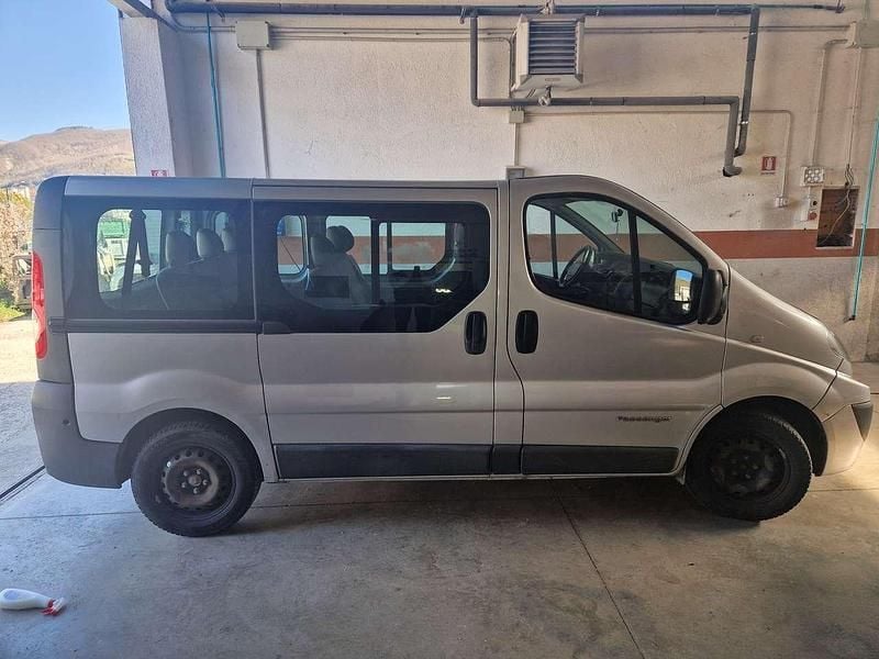 Usata Renault Trafic 114 CV (83 kW) 2010 Other Monovolume