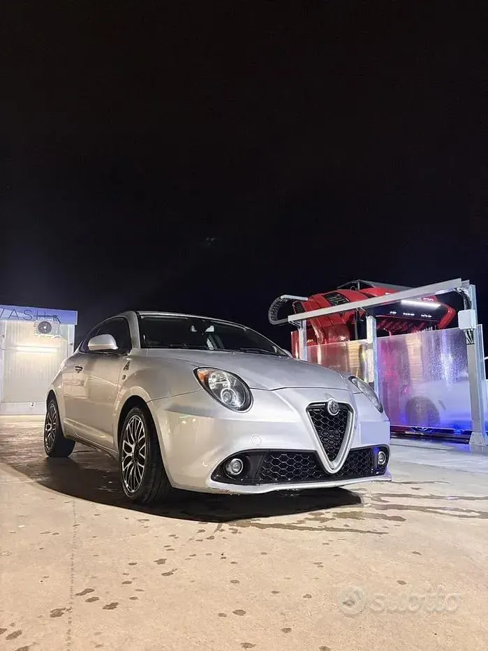 Usata Alfa Romeo MiTo 95 CV (69 kW) 2018 Grigio Utilitaria