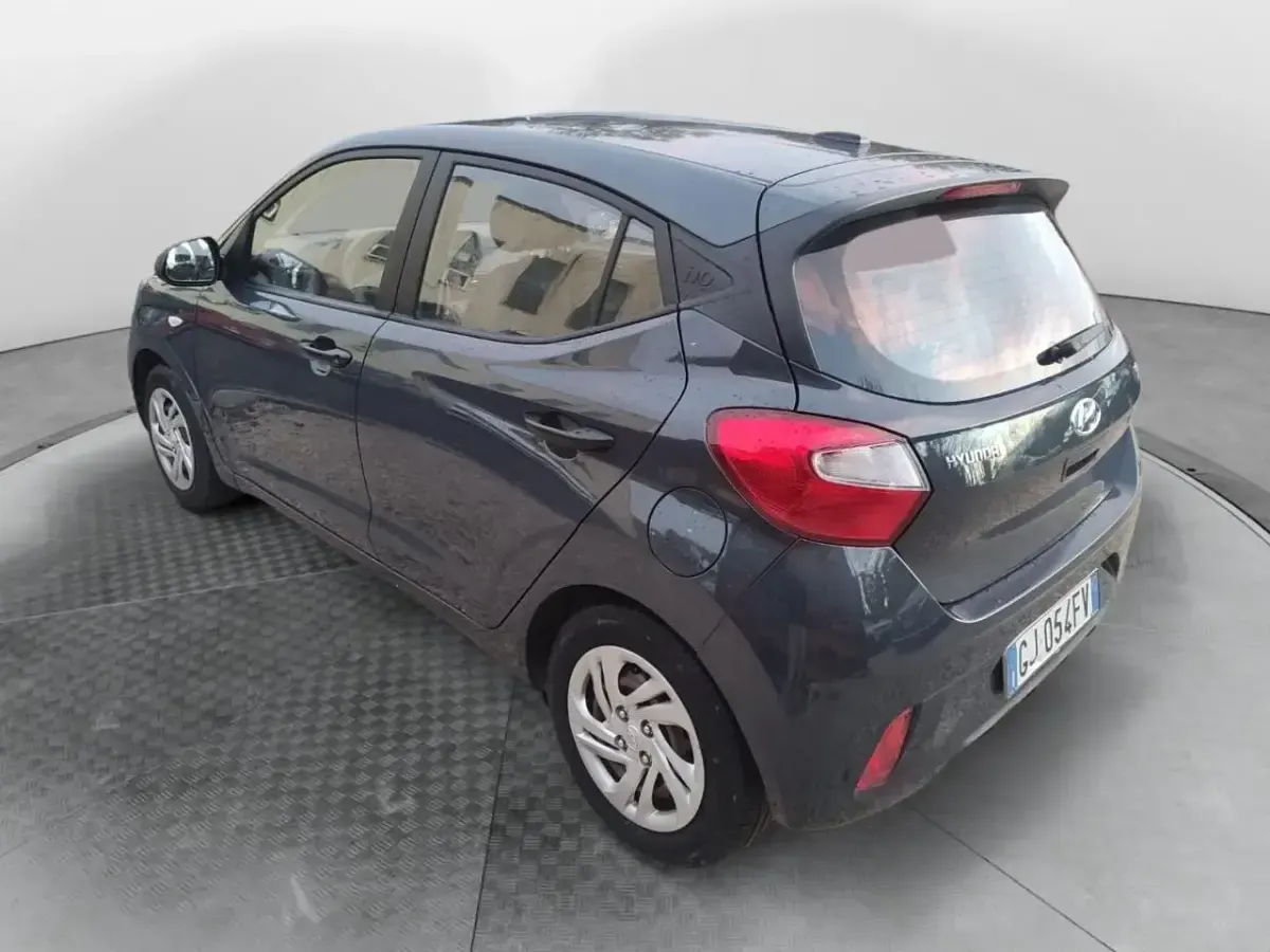 Usata Hyundai i10 Advanced Plus 67 CV (49 kW) 2022 Grigio Utilitaria