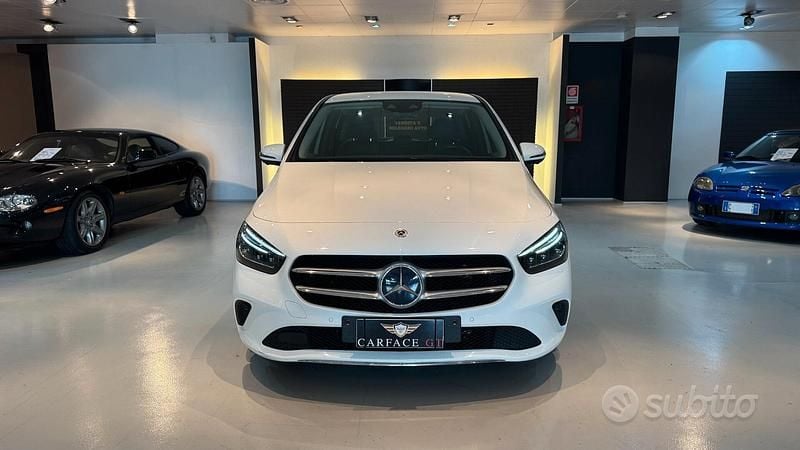 Usata Mercedes B200 163 CV (119 kW) 2020 Bianco Monovolume