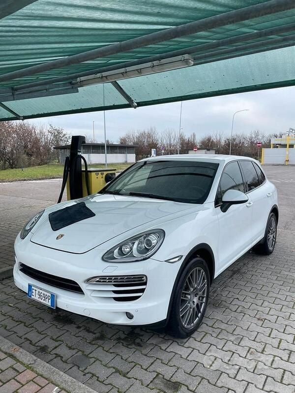 Bianco Usata 2014 Porsche Cayenne SUV | 24.000 € (Cara) - Immagine 1/4