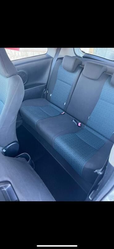 Usata Toyota Yaris 69 CV (50 kW) 2012 Bianco Berlina