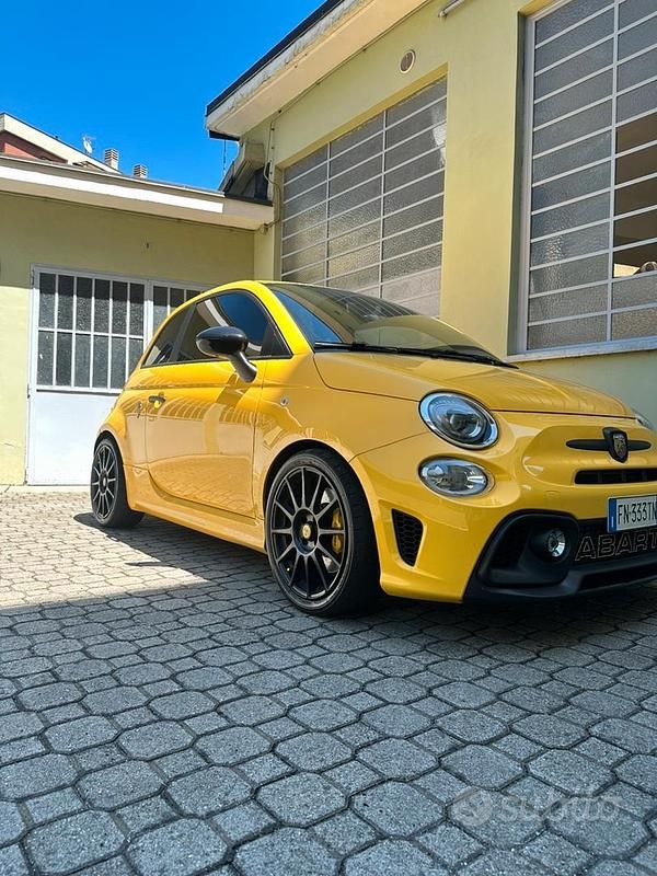 Usata Abarth 595 Competizione 180 CV (132 kW) 2018 Giallo Utilitaria