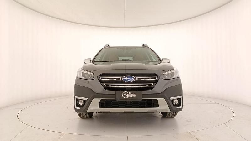 Usata Subaru Outback Premium 169 CV (124 kW) 2024 Grigio Station wagon