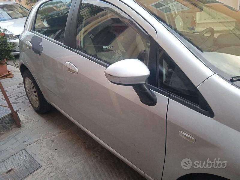 Usata Fiat Punto Evo 95 CV (69 kW) 2010 Grigio Utilitaria