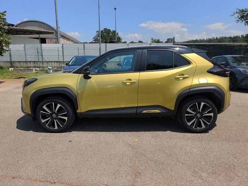 Usata Toyota Yaris Cross 116 CV (85 kW) 2021 Oro SUV