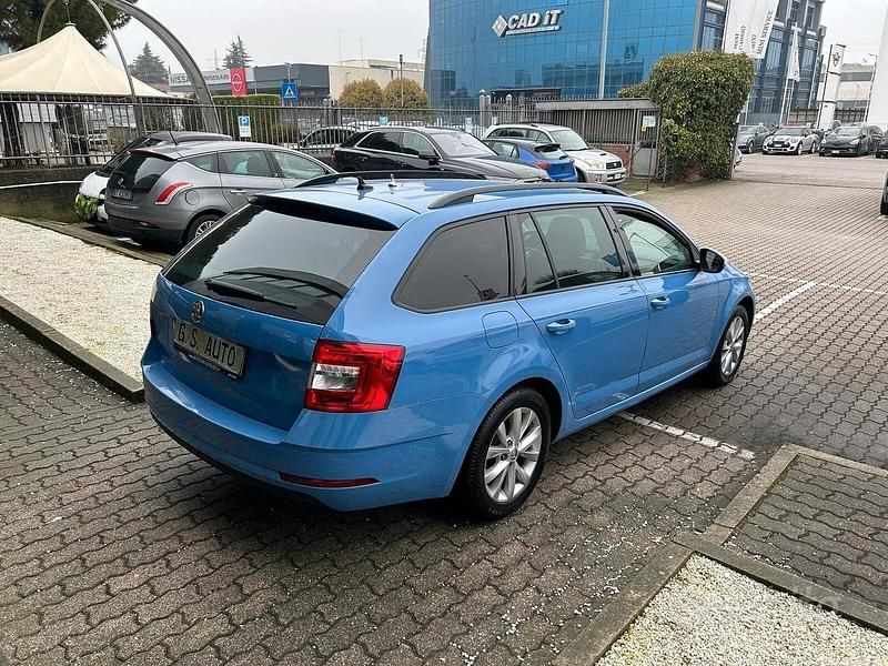 Usata Skoda Octavia Executive 150 CV (110 kW) 2019 Blu Station wagon