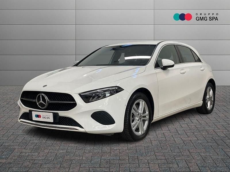 Bianco Usata 2023 Mercedes A250 Advanced Tre volumi | 30.490 € (Ottimo prezzo) - Immagine 1/4