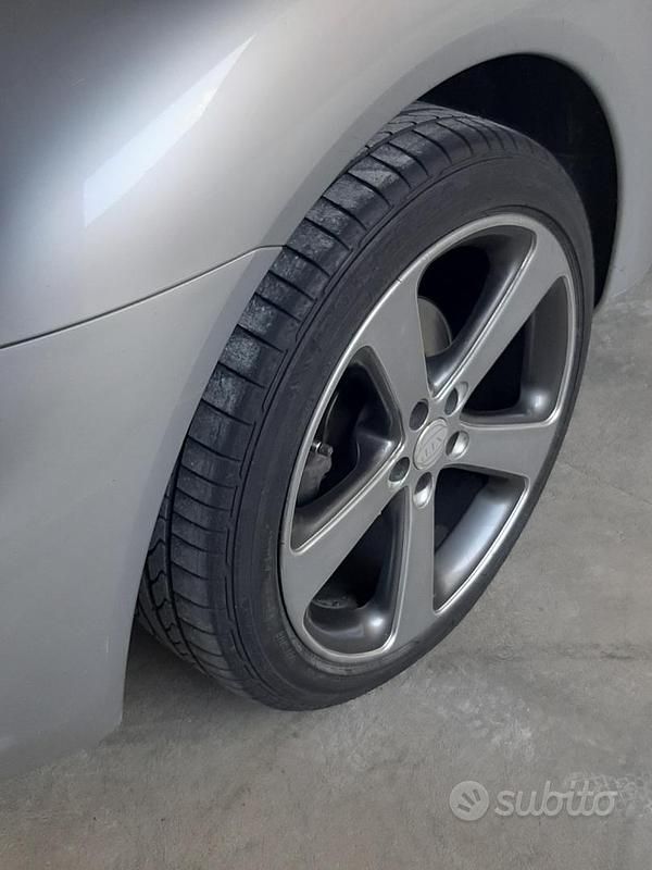 Usata VW New Beetle 101 CV (74 kW) 2007 Grigio Utilitaria