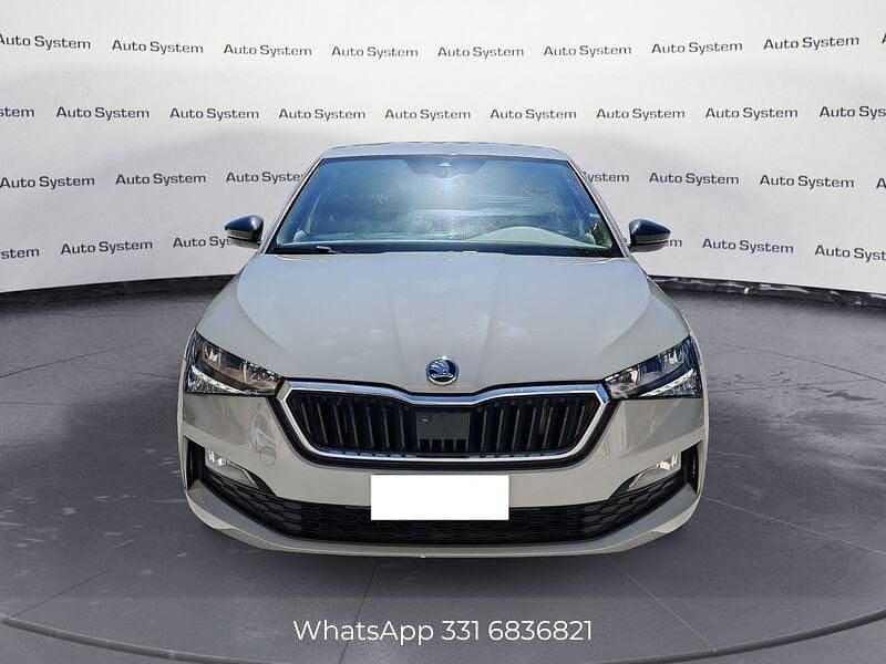 Usata Skoda Scala Ambition 110 CV (80 kW) 2021 Grigio acciaio Utilitaria