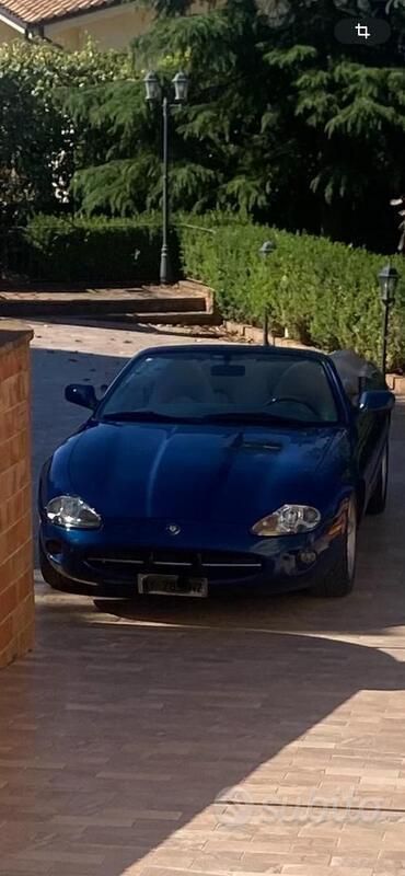 Blu Usata 1998 Jaguar XK8 Cabrio | 21.000 € (Ottimo prezzo) - Immagine 1/4