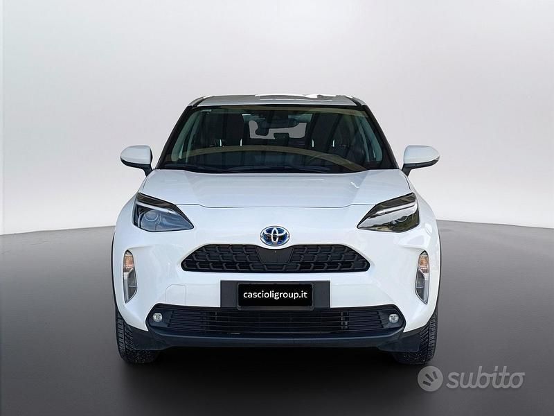 Usata Toyota Yaris Cross Active 116 CV (85 kW) 2022 Bianco SUV