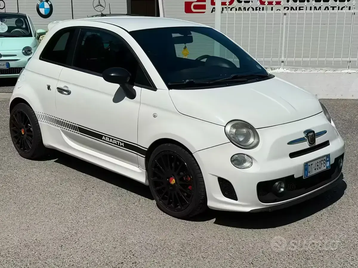 Usata Abarth 500 135 CV (99 kW) 2008 Bianco Utilitaria