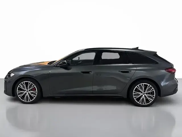 Nuova Audi A5 S-Line 204 CV (150 kW) 2025 Grigio daytona perlato Station wagon