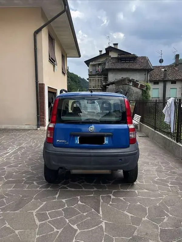 Usata Fiat Panda 4x4 Climbing 60 CV (44 kW) 2005 Bluazzurro Utilitaria