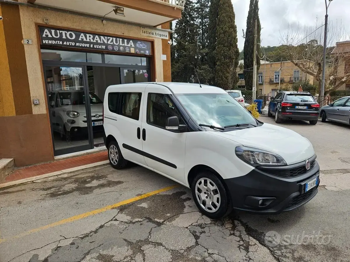 Usata Fiat Doblò 95 CV (69 kW) 2019 Bianco Monovolume