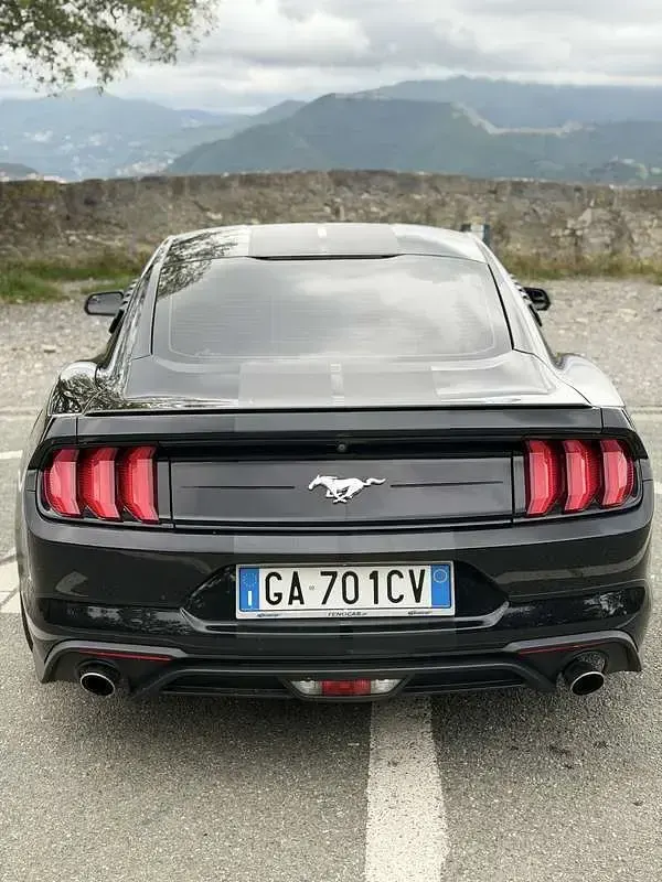 Usata Ford Mustang Fastback 291 CV (214 kW) 2018 Nero Coupé