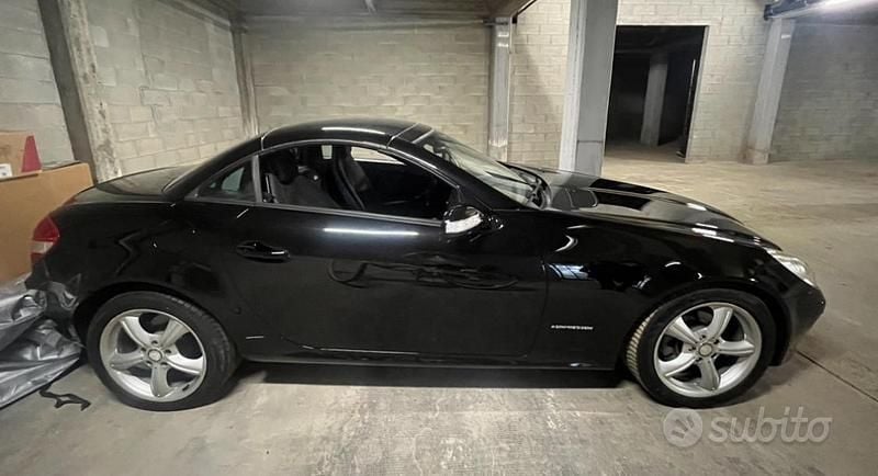 Usata Mercedes SLK200 163 CV (119 kW) 2008 Nero Cabrio
