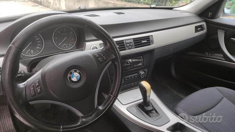 Usata BMW 330 2007 Grigio Berlina