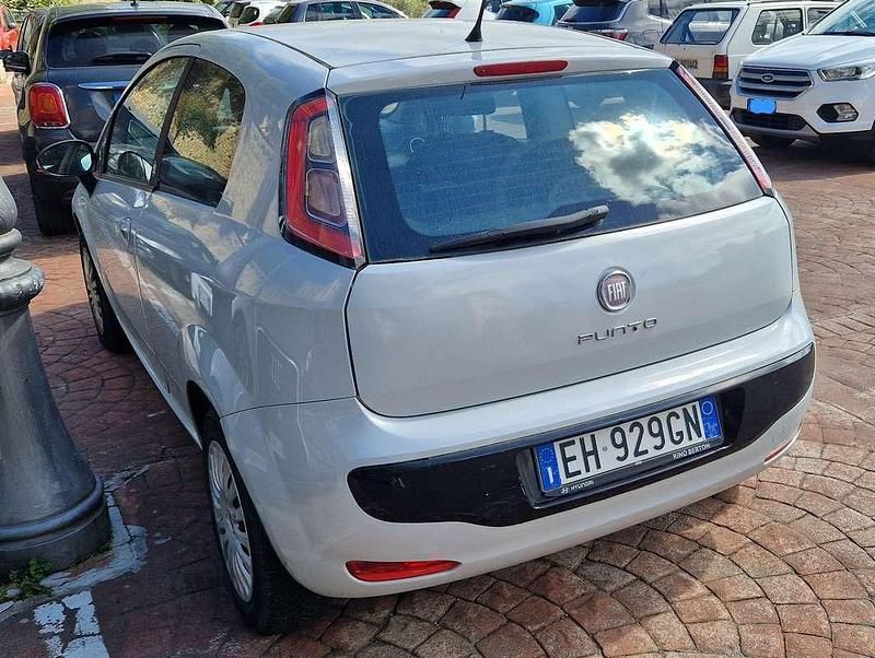Usata Fiat Punto Evo 69 CV (50 kW) 2011 Argento Utilitaria