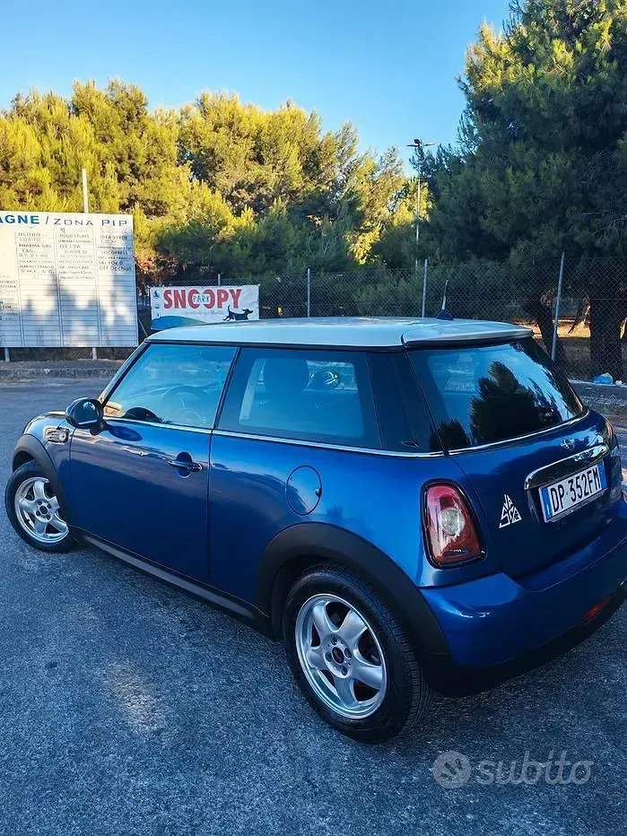 Usata Mini Cooper D 109 CV (80 kW) 2008 Bluazzurro Utilitaria