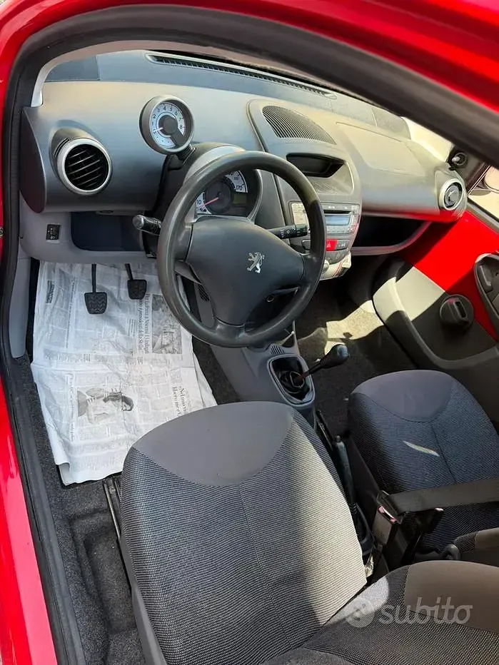 Usata Peugeot 107 68 CV (50 kW) 2009 Bluazzurro Utilitaria